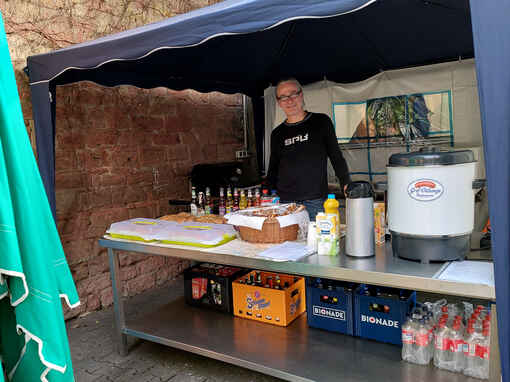 Ulf an seinem Essensstand