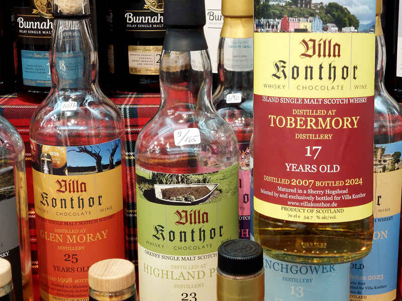 Whiskyflaschen von Villa Konthor